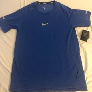 Men’s Nike Running Shirt Size Medium